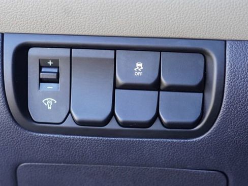 Used 2014 Kia Rio LX FWD image 18