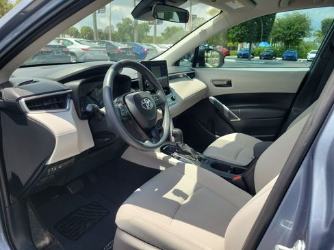 Used 2023 Toyota Corolla Cross L FWD image 19