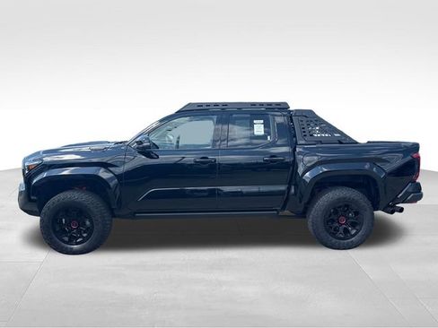 Used 2025 Toyota Tacoma TRD Pro AWD/4WD image 2