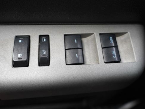 Used 2015 Ford F250 Lariat w/ Chrome Package image 27