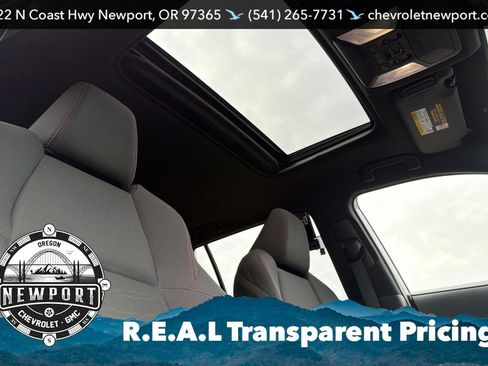 Used 2022 Toyota RAV4 SE w/ Weather & Moonroof Package image 17