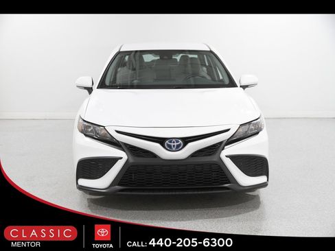 Certified 2024 Toyota Camry SE image 2