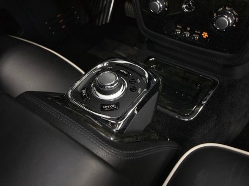 Used 2013 Rolls-Royce Phantom image 66