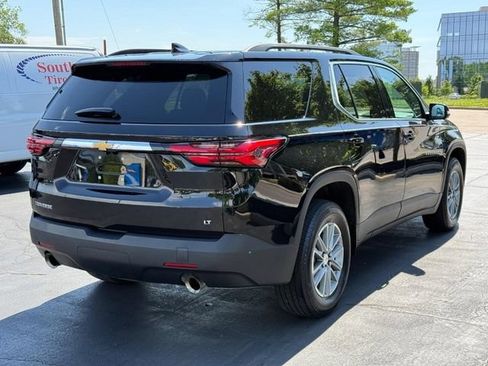 Used 2023 Chevrolet Traverse LT FWD image 7