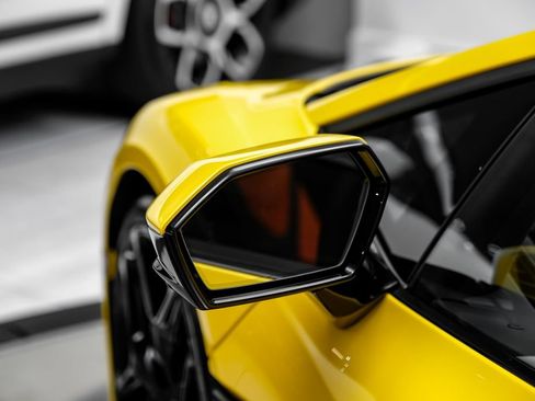 Used 2025 Lamborghini Revuelto AWD/4WD image 44