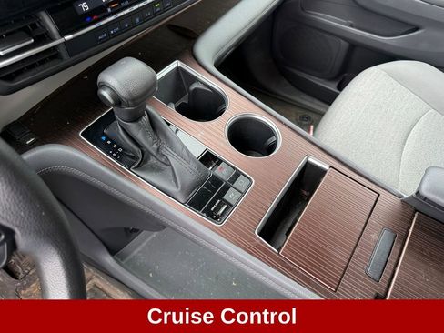 Used 2022 Toyota Sienna LE FWD image 17