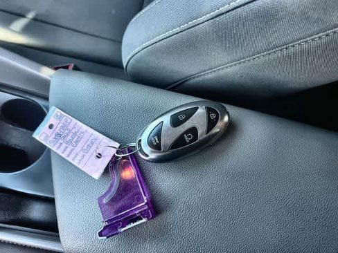 Used 2025 Hyundai Elantra Sport image 21