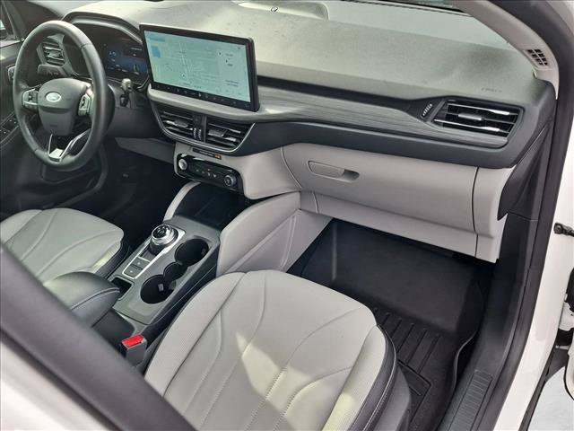 Certified 2025 Ford Escape Platinum w/ Premium Technology Package AWD/4WD image 22