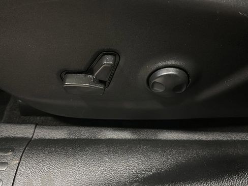 Used 2022 Jeep Cherokee Latitude Lux w/ Sun & Sound Group image 14