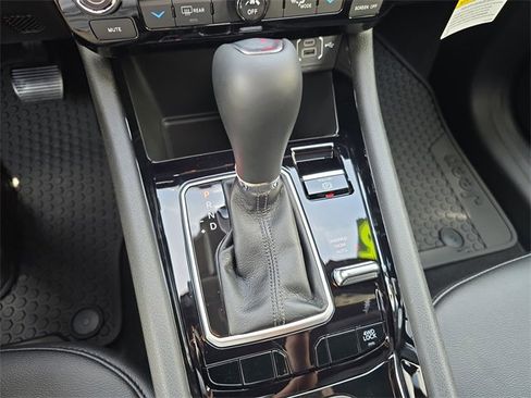 New 2025 Jeep Compass Latitude w/ Sun & Sound Group image 21