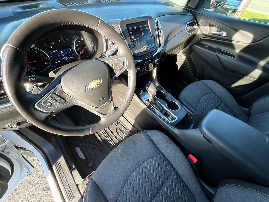 Used 2022 Chevrolet Equinox LT FWD image 3