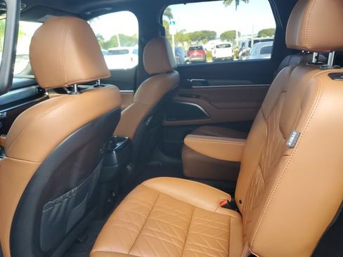 Certified 2024 Kia Telluride SX Prestige X-Line AWD/4WD image 9