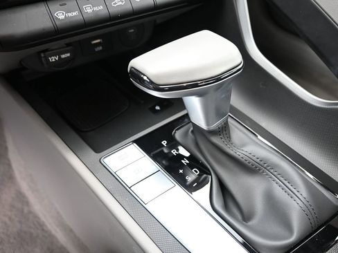 Certified 2025 Hyundai Elantra Sport image 20