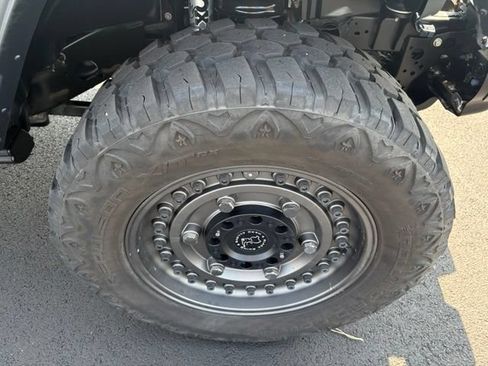 Used 2020 Jeep Gladiator Sport w/ Quick Order Package 24S AWD/4WD image 21