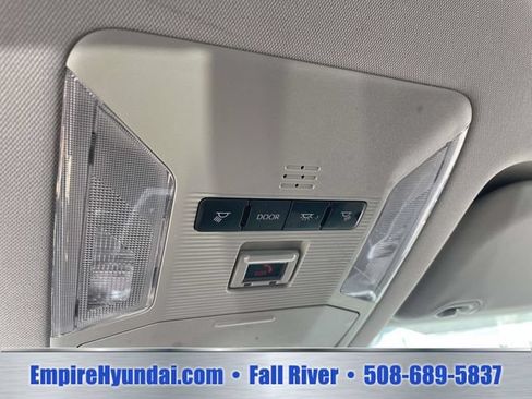 Used 2022 Toyota RAV4 LE AWD/4WD image 27