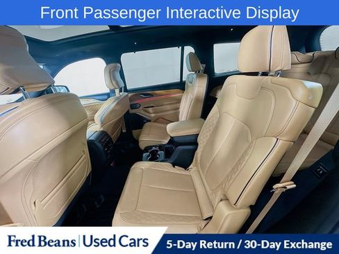 Used 2024 Jeep Grand Cherokee L Summit AWD/4WD image 33