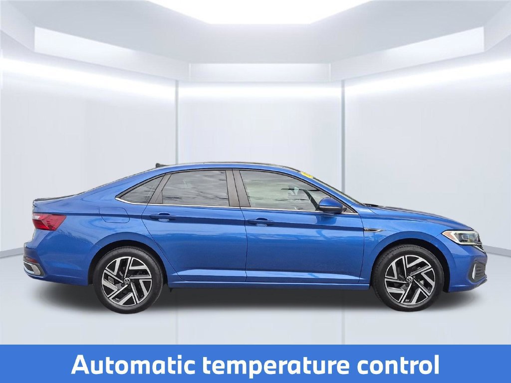 Used 2022 Volkswagen Jetta SEL FWD image 8