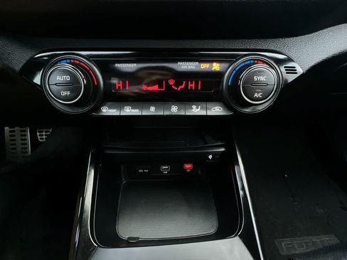 Certified 2022 Kia Forte GT FWD image 19