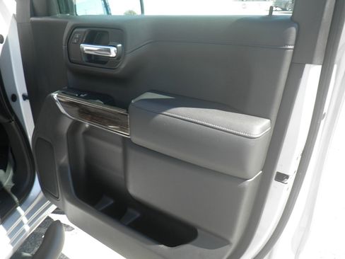 Used 2019 GMC Sierra 1500 SLE w/ SLE Value Package AWD/4WD image 26