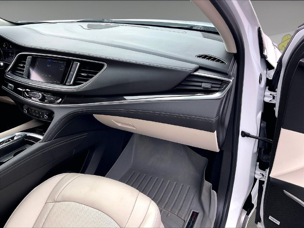 Used 2023 Buick Enclave Essence w/ Experience Buick Package AWD/4WD image 12