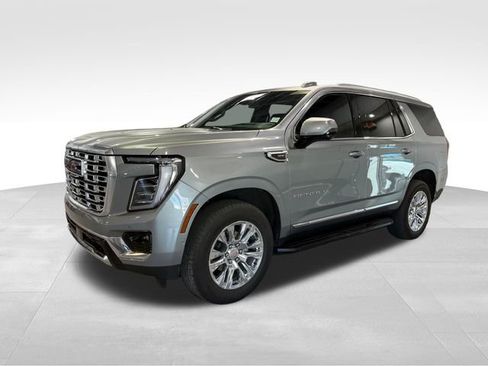 Certified 2025 GMC Yukon Denali image 3