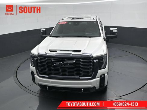 Used 2024 GMC Sierra 2500 Denali Ultimate AWD/4WD image 55