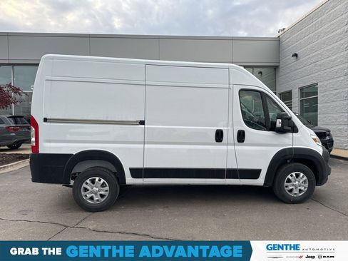 New 2024 RAM ProMaster 1500 w/ Quick Order Package 22G SLT image 8