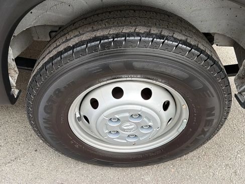 Used 2023 RAM ProMaster 2500 FWD image 9