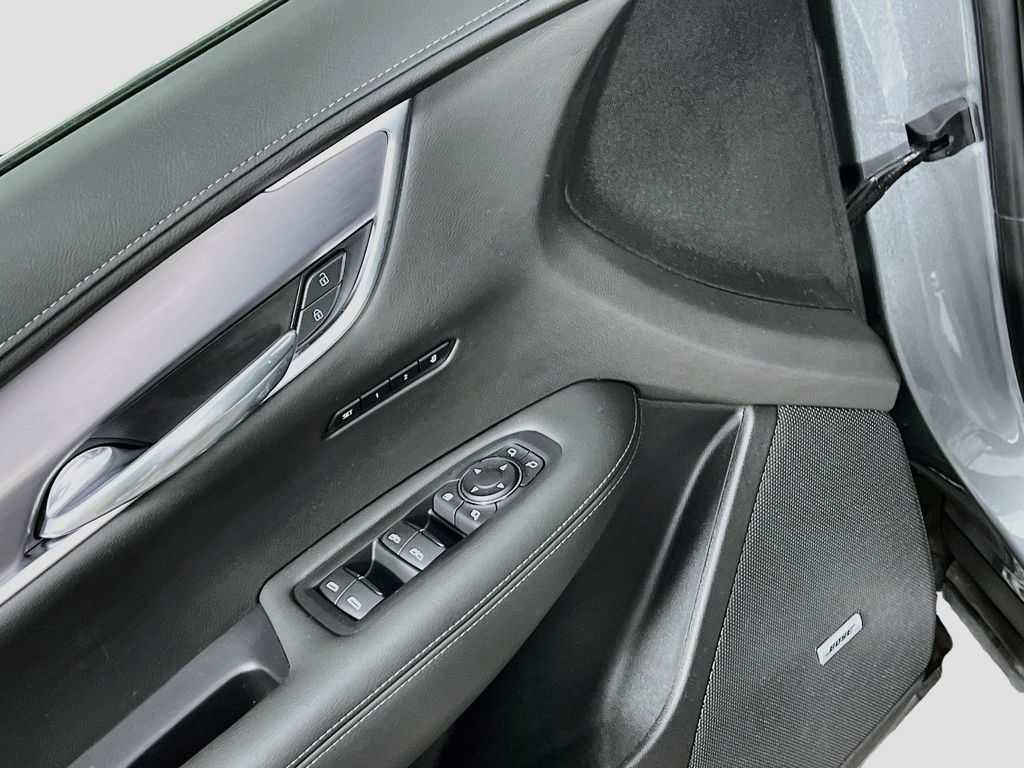 Certified 2024 Cadillac XT6 Luxury w/ LPO, Floor Liner Package AWD/4WD image 17