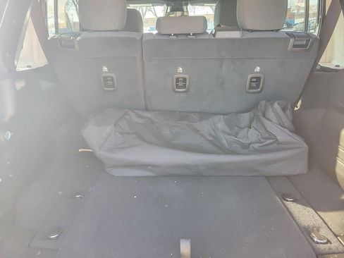 Used 2025 Jeep Wrangler Unlimited Sahara w/ Safety Group image 21