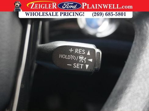 Used 2022 Toyota Prius L Eco image 25