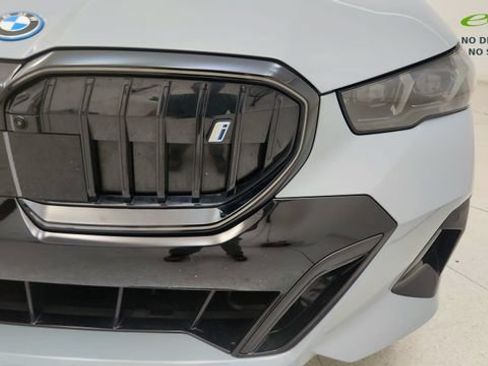 Used 2026 BMW i5 eDrive40 w/ M Sport Package RWD image 41