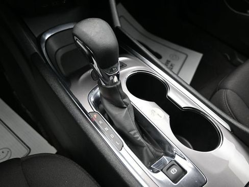 Used 2024 Chevrolet Malibu LT FWD image 21
