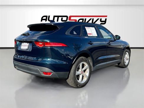 Used 2017 Jaguar F-PACE Premium image 7
