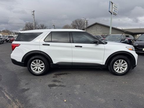 Used 2021 Ford Explorer Base image 2