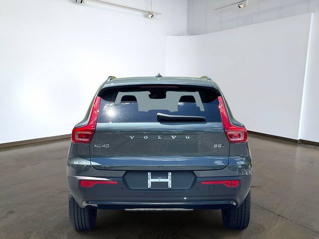 New 2026 Volvo XC40 B5 Core w/ Protection Package Premier AWD/4WD image 5