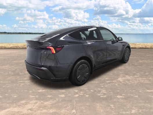 Used 2026 Tesla Model Y 2WD image 4