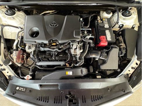 Used 2019 Toyota Camry LE image 26