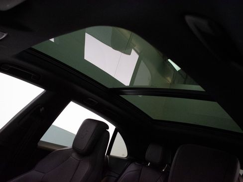 Certified 2025 Porsche Macan 4 Electric image 21