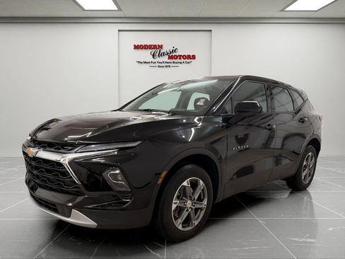 Used 2023 Chevrolet Blazer LT w/ Driver Confidence Package AWD/4WD image 2