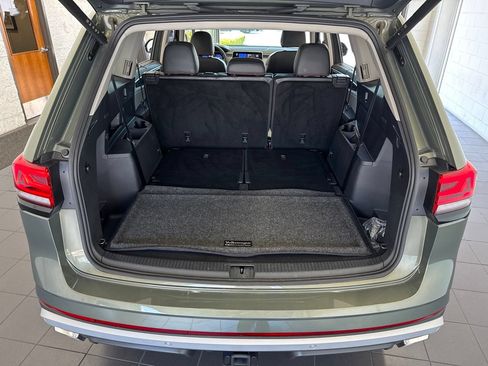 Used 2024 Volkswagen Atlas Peak Edition SE AWD/4WD image 10