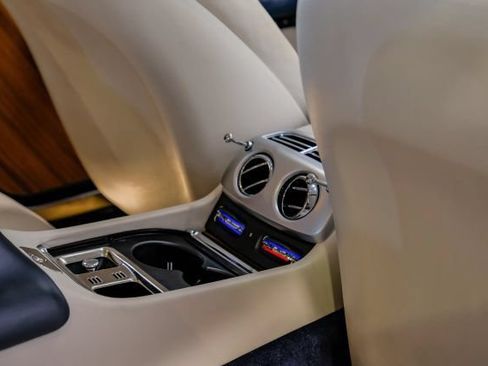 Used 2017 Rolls-Royce Wraith RWD image 58