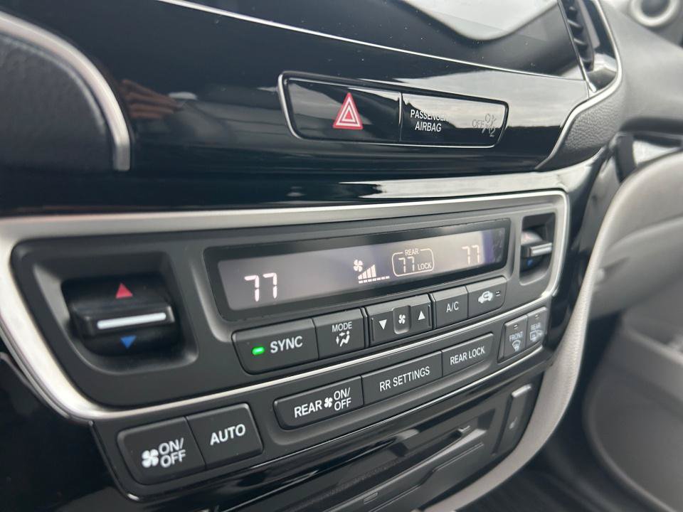 Used 2021 Honda Pilot Touring image 22