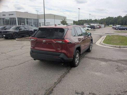 Used 2023 Toyota RAV4 XLE w/ Convenience Package FWD image 5