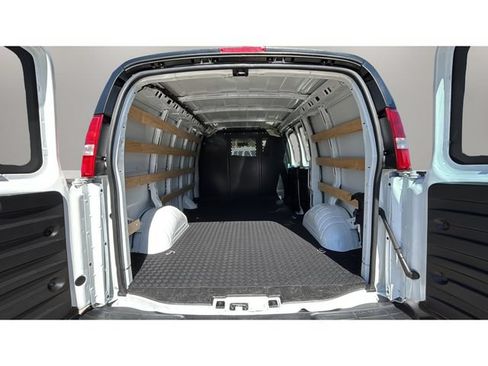 Used 2024 Chevrolet Express 2500 w/ Driver Convenience Package RWD image 31