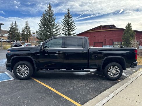 Used 2020 Chevrolet Silverado 2500 High Country w/ Z71 Off-Road Package image 6