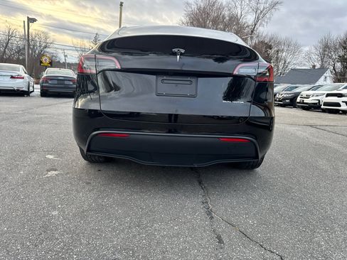 Used 2024 Tesla Model Y Long Range image 11