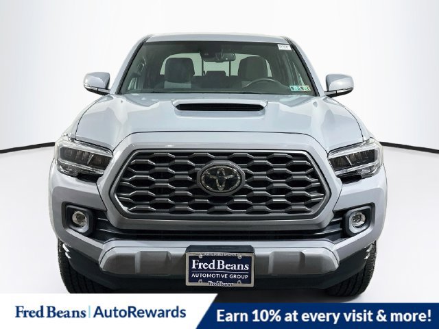 Used 2021 Toyota Tacoma TRD Sport w/ Technology Package AWD/4WD image 2