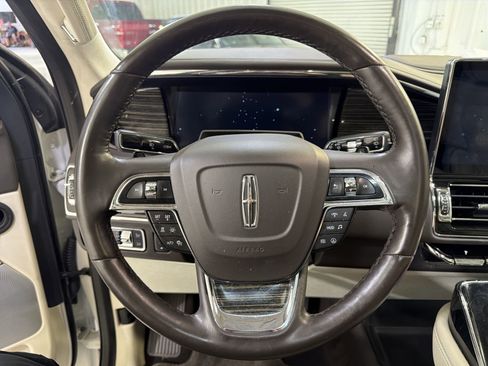 Used 2023 Lincoln Navigator Black Label AWD/4WD image 13
