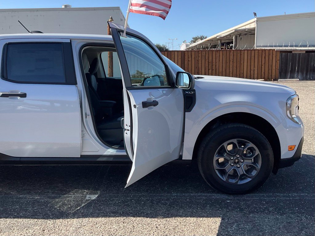 New 2026 Ford Maverick XLT FWD image 29